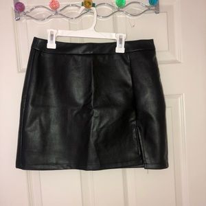 Faux leather skirt with slit on side